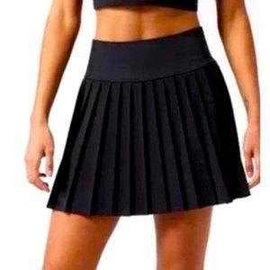 Athleta Elevated Black Pleated Skirt - Size Large